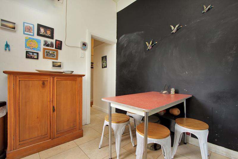 To Let 1 Bedroom Property for Rent in Green Point Western Cape